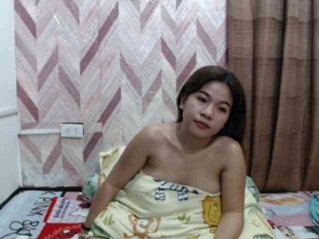 Kira-Rosse201 webcam