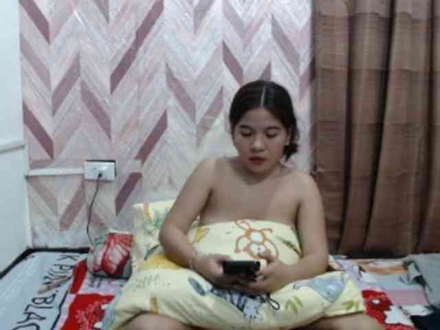 Kira-Rosse201 webcam