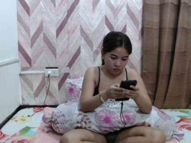 Kira-Rosse201 webcam