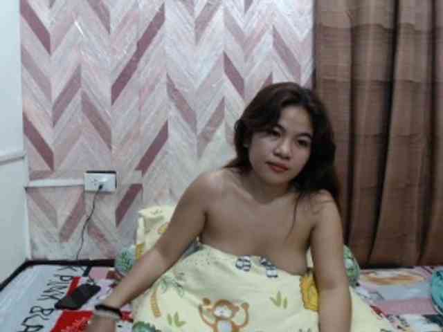 Kira-Rosse201 webcam