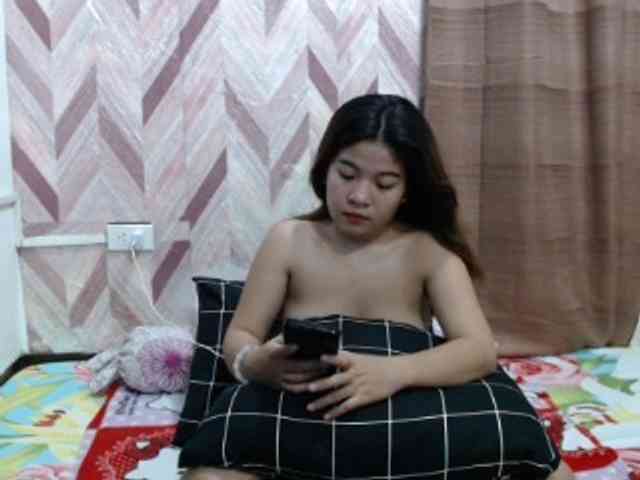 Kira-Rosse201 webcam