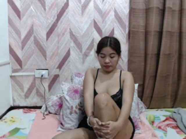 Kira-Rosse201 webcam