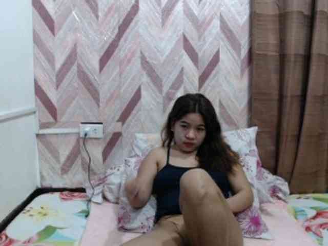 Kira-Rosse201 webcam