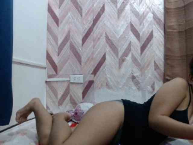 Kira-Rosse201 webcam