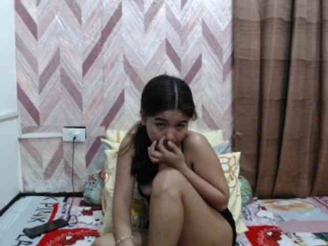 Kira-Rosse201 webcam