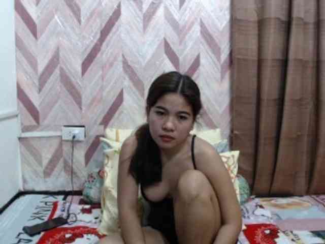 Kira-Rosse201 webcam