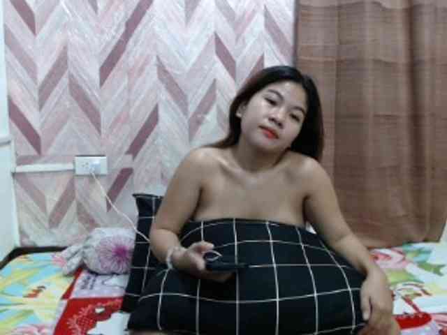 Kira-Rosse201 webcam