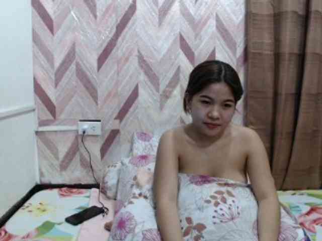 Kira-Rosse201 webcam