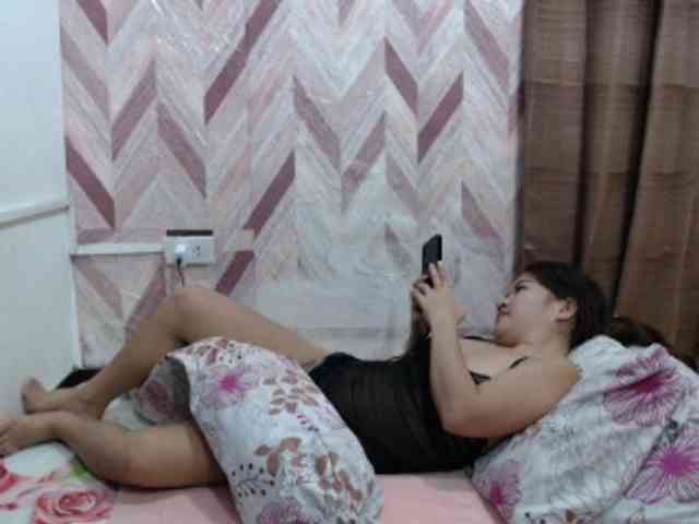 Kira-Rosse201 webcam