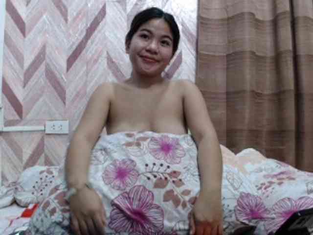 Kira-Rosse201 webcam