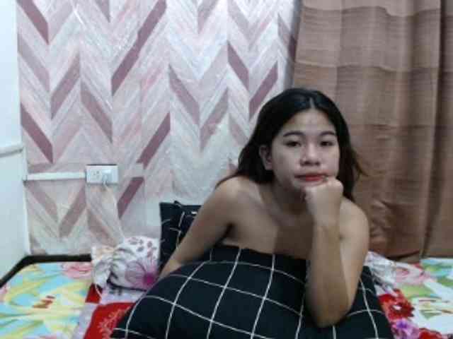 Kira-Rosse201 webcam