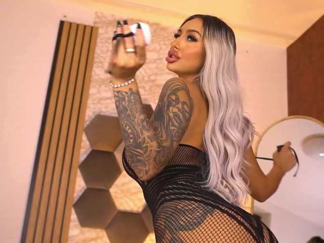 AmberGolden's BongaCams show and profile