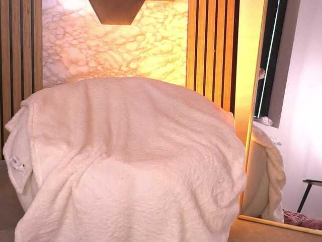 AmberGolden's BongaCams show and profile