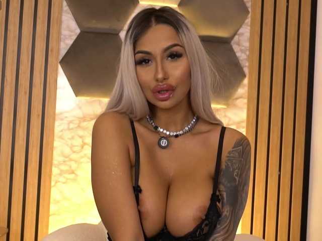 AmberGolden live cam