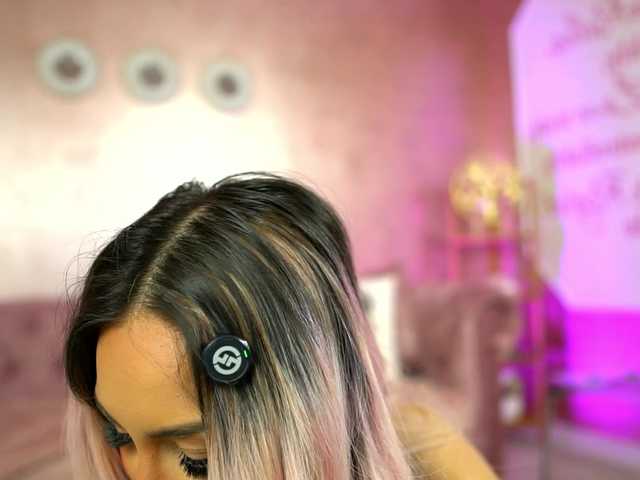 AmberGolden's BongaCams show and profile