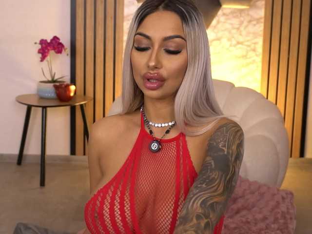 AmberGolden's BongaCams show and profile