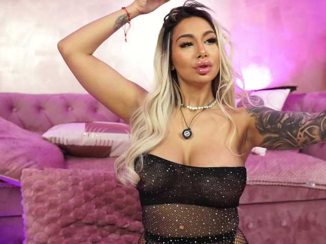 AmberGolden live cam