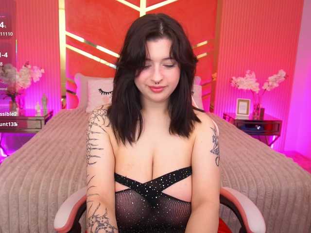 MikiiKiwi's BongaCams show and profile