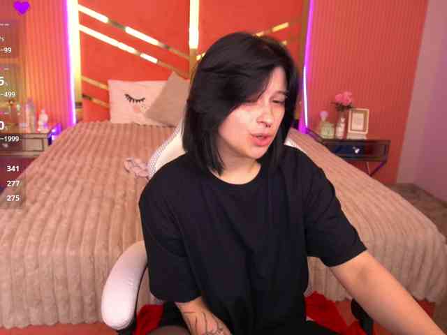 MikiiKiwi webcam