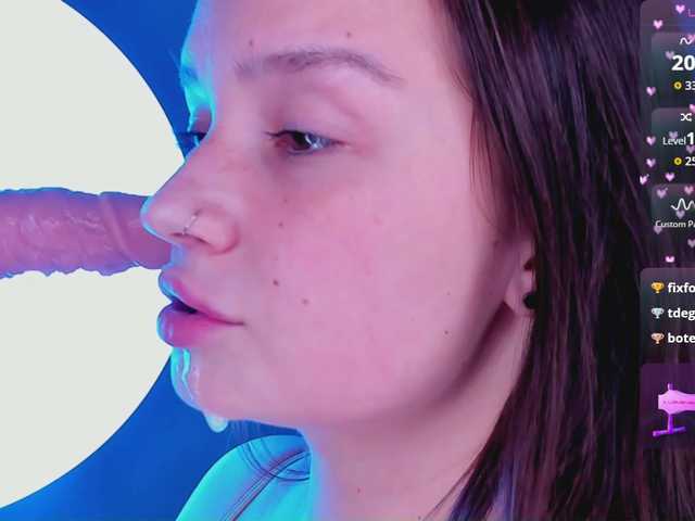 bitchpeace's BongaCams show and profile