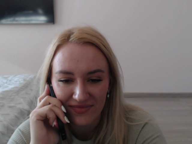 shymiaa1's BongaCams show and profile