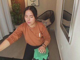 Sharlotte-Milk Porn Show