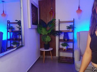 Sharlotte-Milk Porn Show