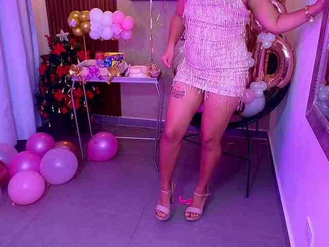 Sharlotte-Milk webcam