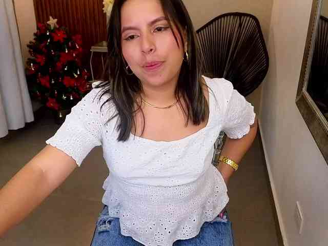 Sharlotte-Milk webcam