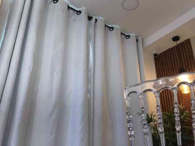 Sharlotte-Milk webcam