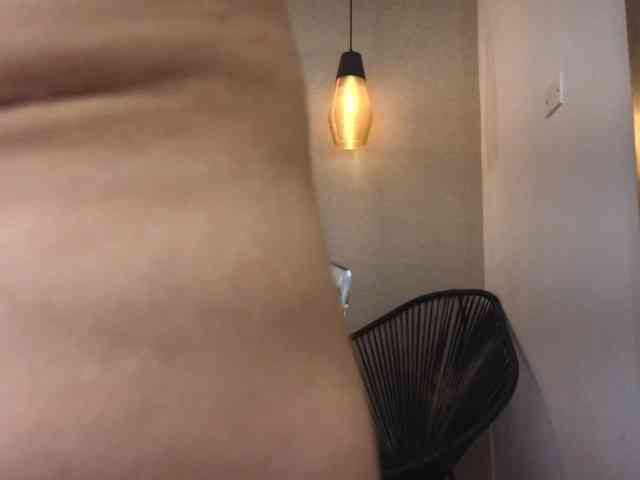 Sharlotte-Milk webcam