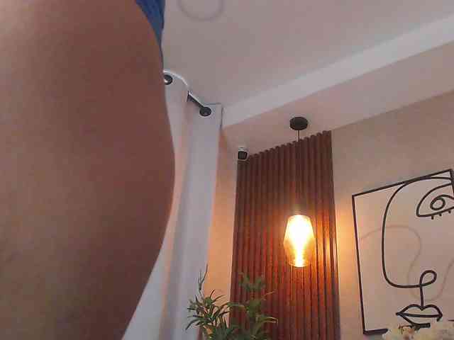 Sharlotte-Milk webcam