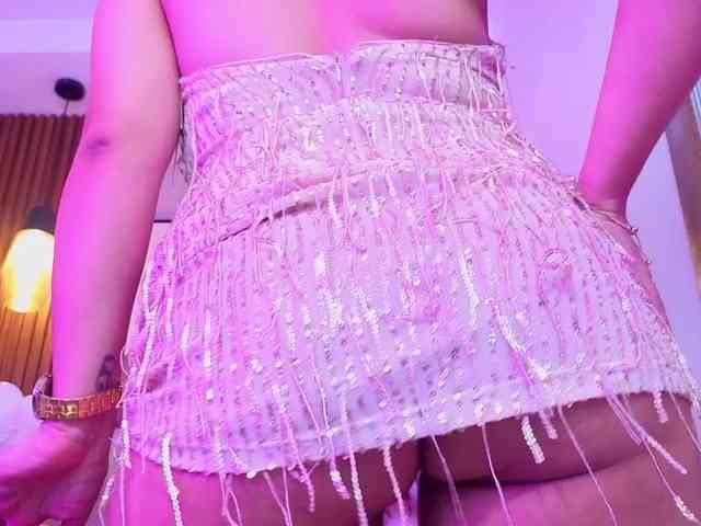 Sharlotte-Milk webcam