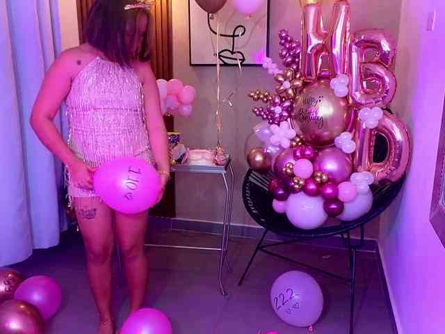 Sharlotte-Milk webcam