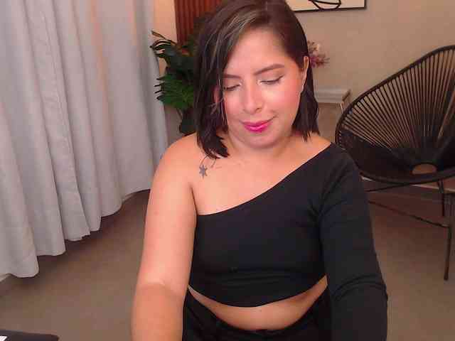 Sharlotte-Milk webcam