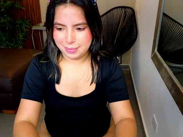 Sharlotte-Milk Sharlotte-Milk