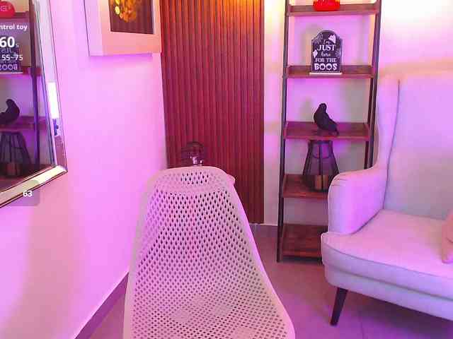 Sharlotte-Milk webcam