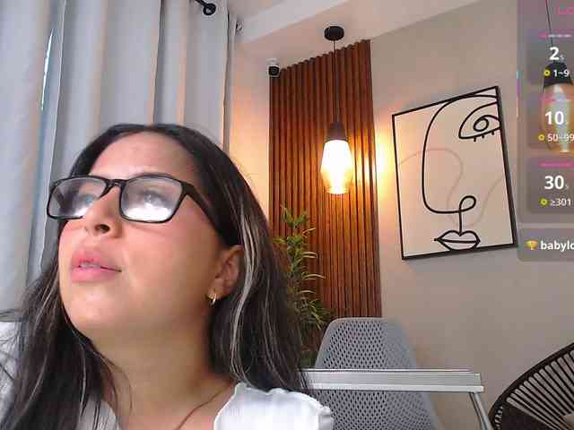 Sharlotte-Milk webcam