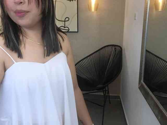 Sharlotte-Milk webcam