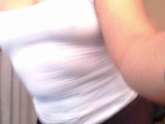 Sharlotte-Milk webcam