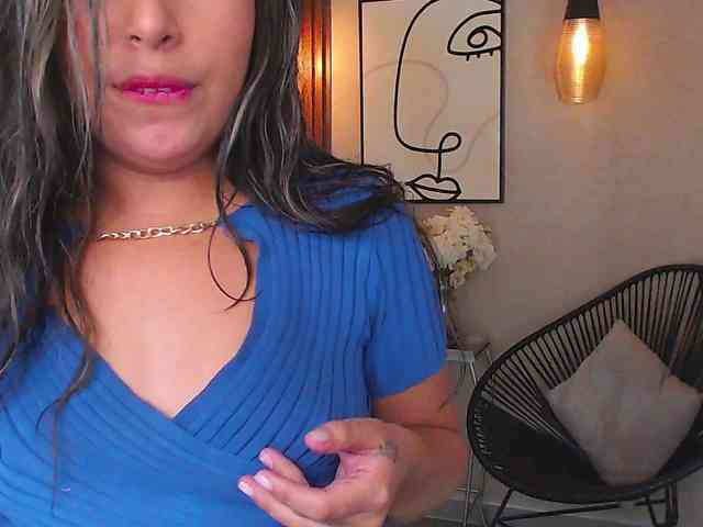 Sharlotte-Milk webcam
