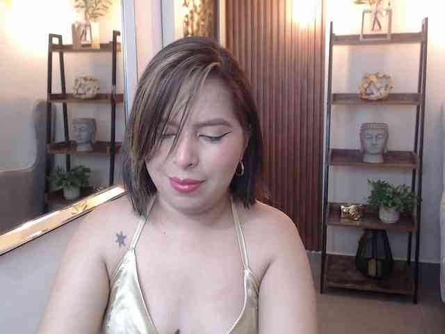 Sharlotte-Milk webcam