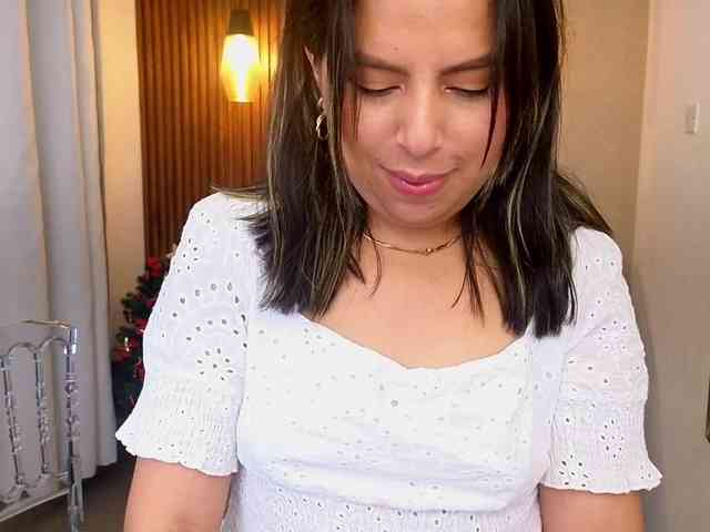 Sharlotte-Milk webcam