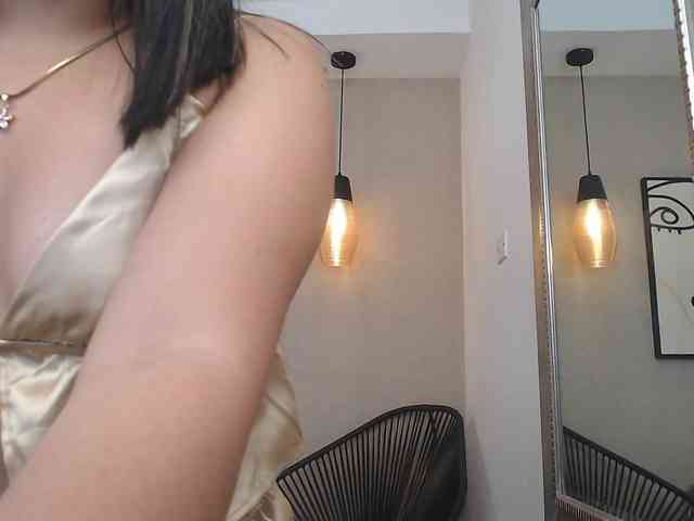 Sharlotte-Milk webcam