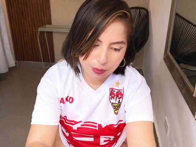 Sharlotte-Milk Sharlotte-Milk