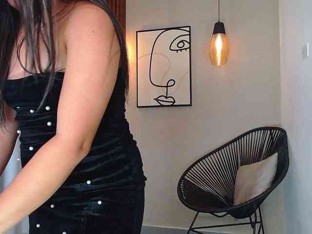 Sharlotte-Milk webcam