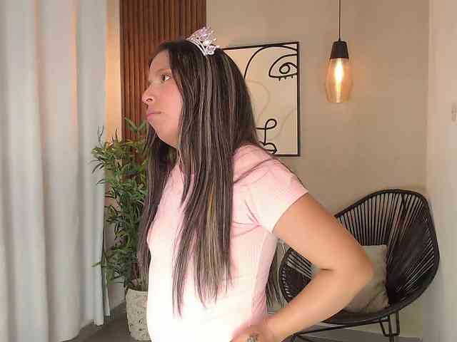 Sharlotte-Milk webcam