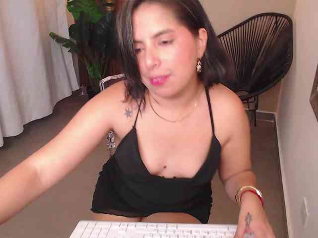 Sharlotte-Milk Sharlotte-Milk