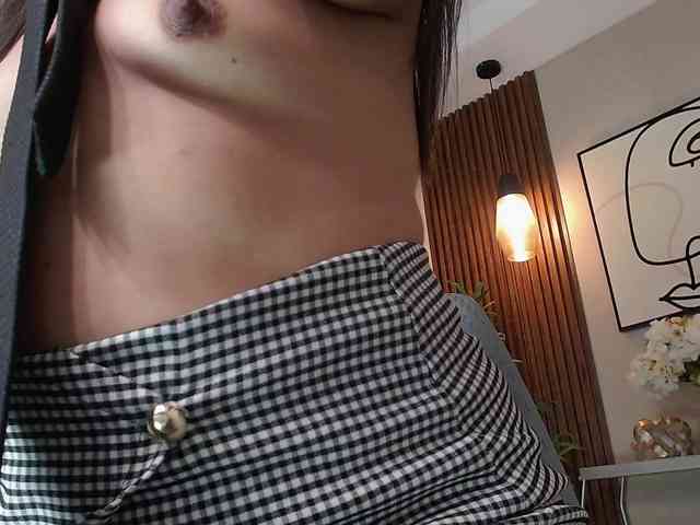 Sharlotte-Milk webcam
