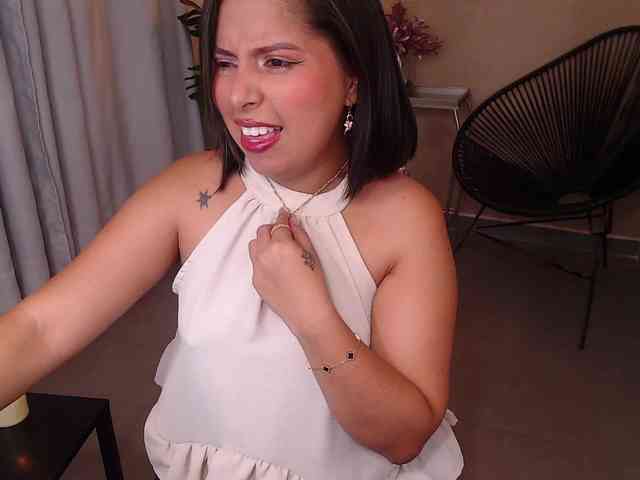 Sharlotte-Milk webcam